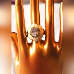 Ivory Bloom Ring Sz 8
